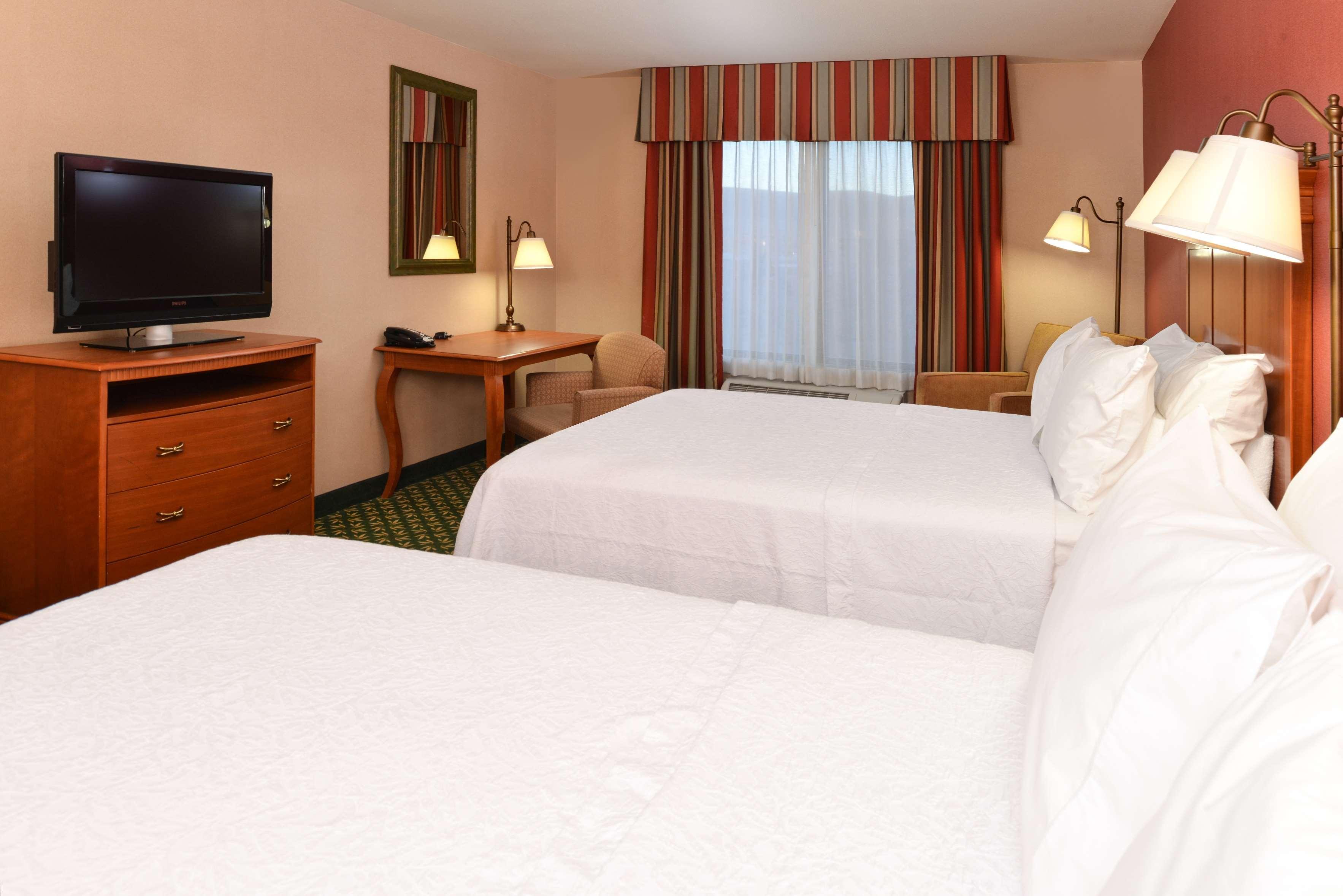 Newly Renovated-Hampton Inn & Suites Casper Exterior photo