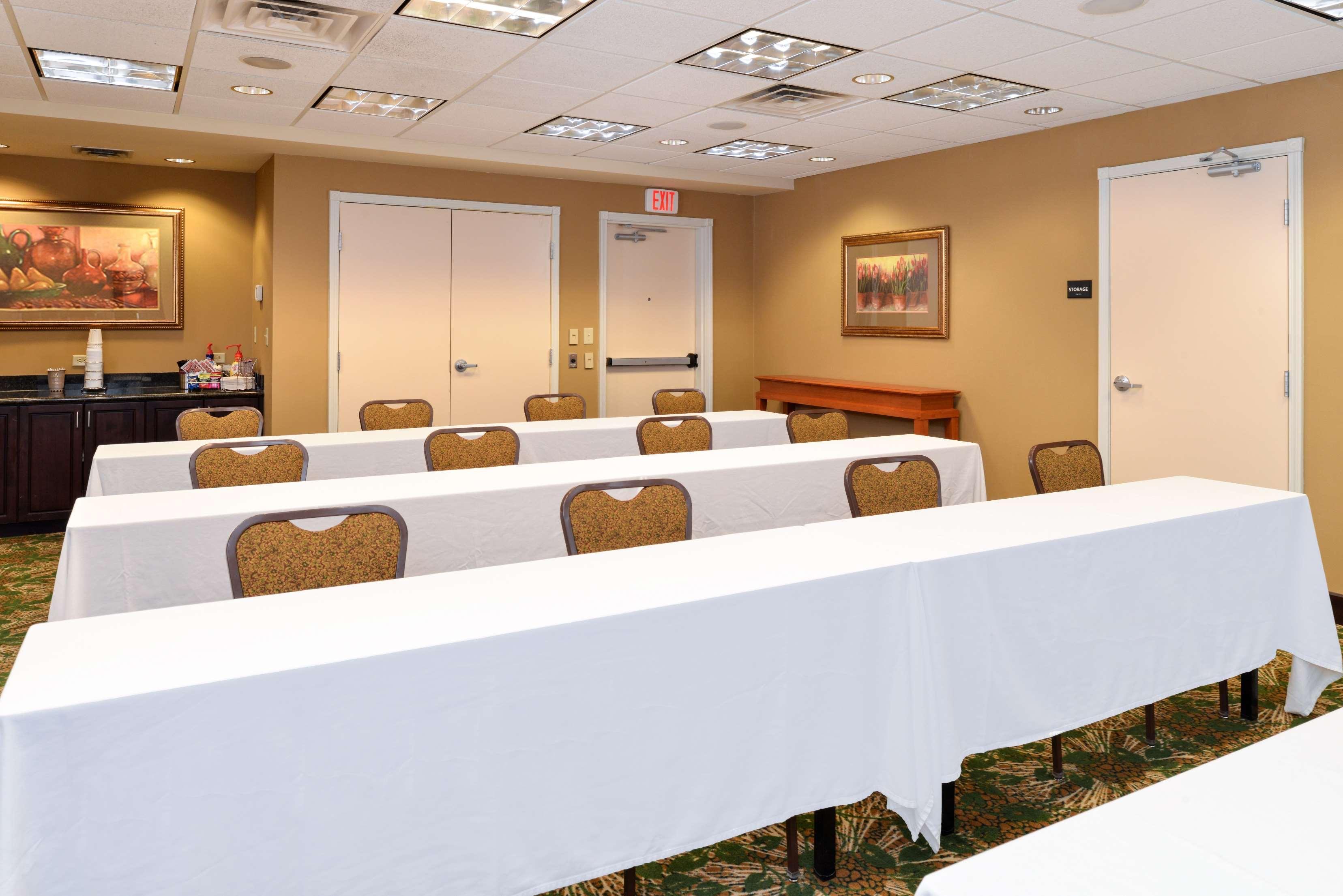 Newly Renovated-Hampton Inn & Suites Casper Exterior photo