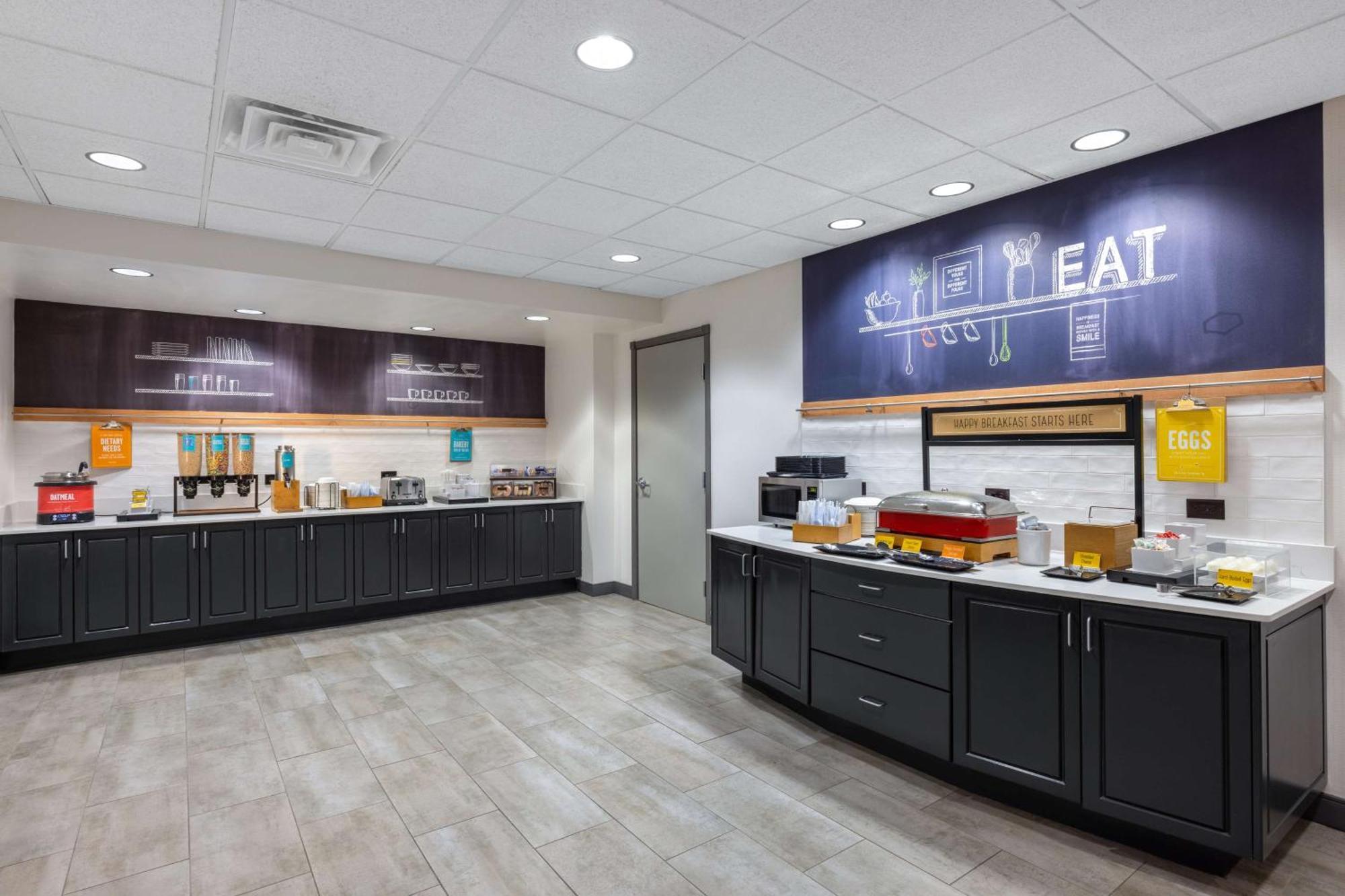 Newly Renovated-Hampton Inn & Suites Casper Exterior photo