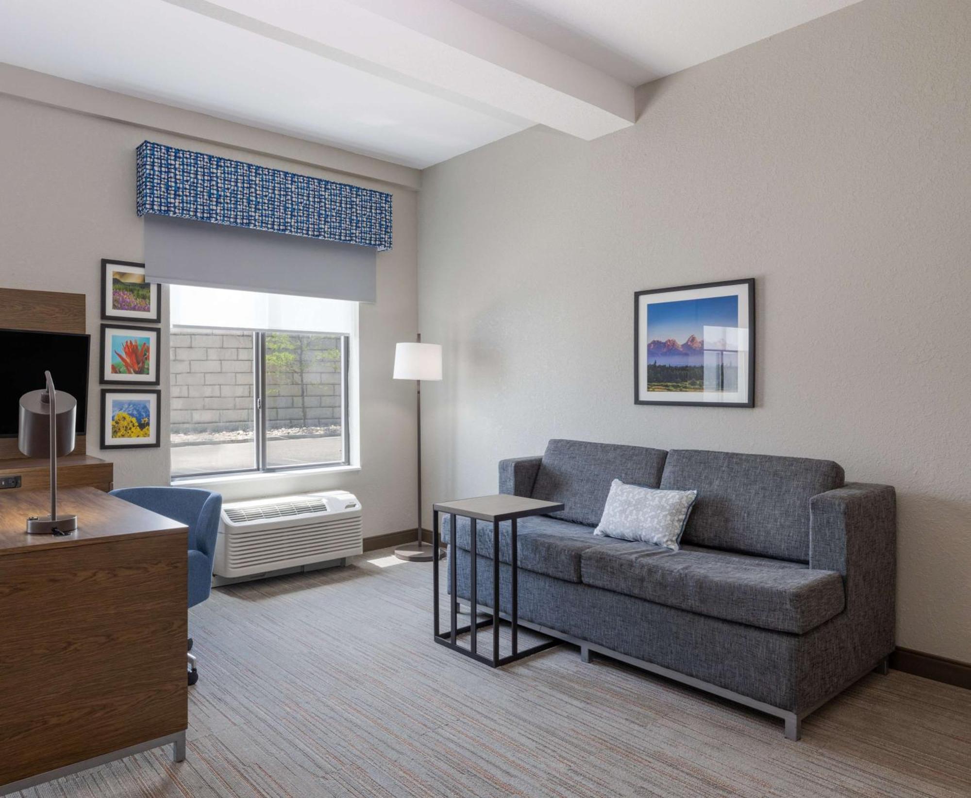 Newly Renovated-Hampton Inn & Suites Casper Exterior photo